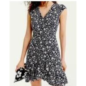 J. Crew Mercantile Navy Blue White Floral Wrap V-Neck 6P #638